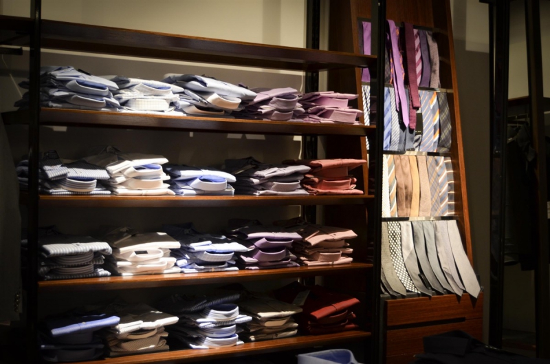 vente-PEILLE-min_shirts_exhibition_shop_shopping_shelf_buy_business_clothing-940715